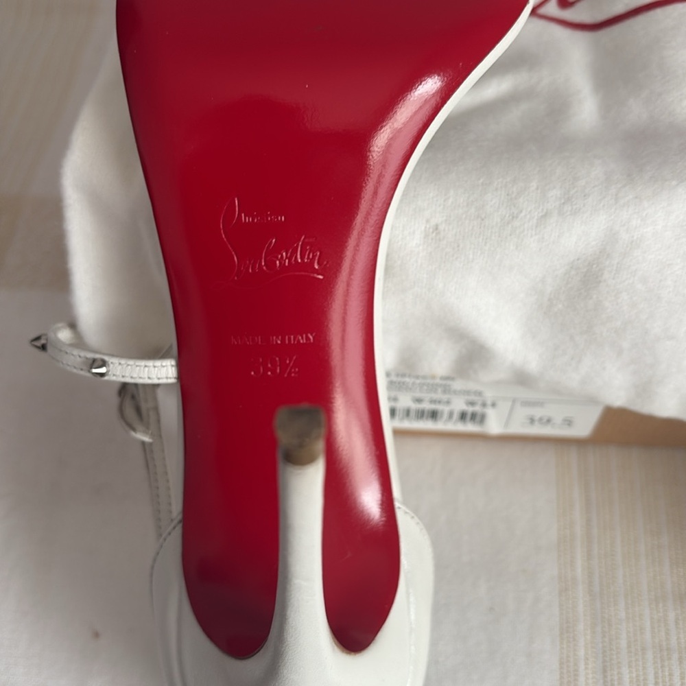 DESIGNER Christian LOUBOUTIN RED BOTTOMS, worn Once! Size 39.5. - Picture 8 of 15